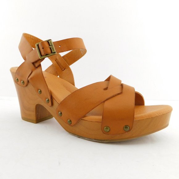 KorkEase Shoes Korks Natural Brown Crisscross Studded Block Heel